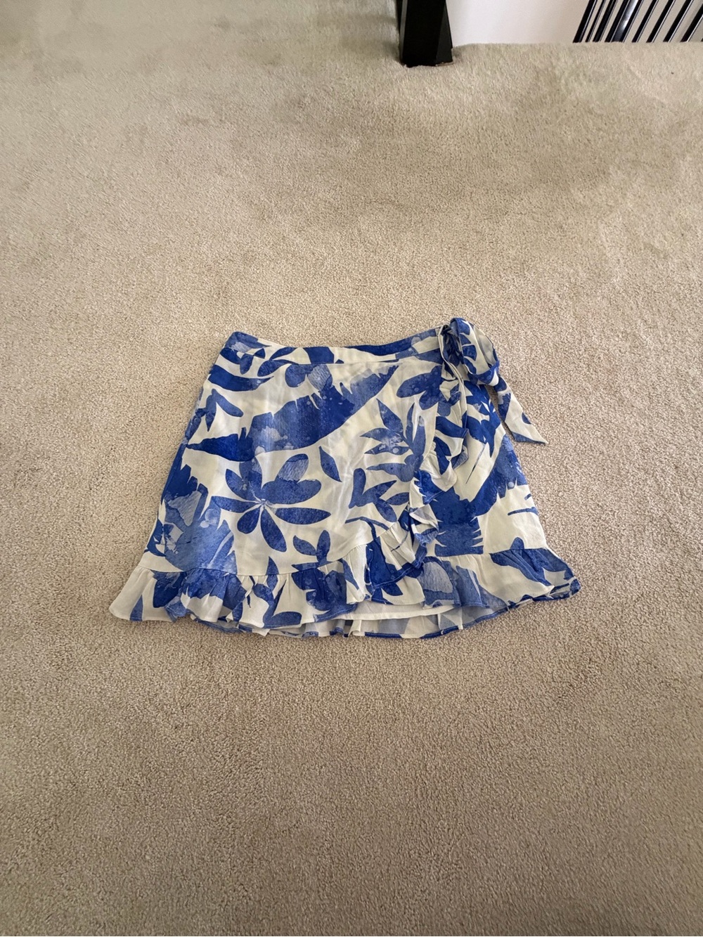 Lulu's Blue and White Floral Tie-Waist Mini Skirt